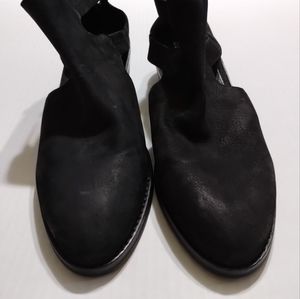 Eileen Fischer vanta cutout bootie black size 9